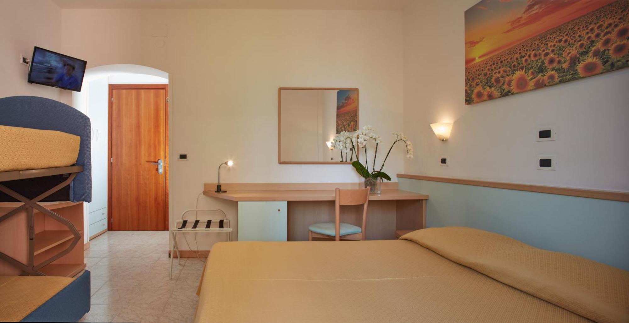 Hotel Pelikan Lignano Sabbiadoro Exterior foto