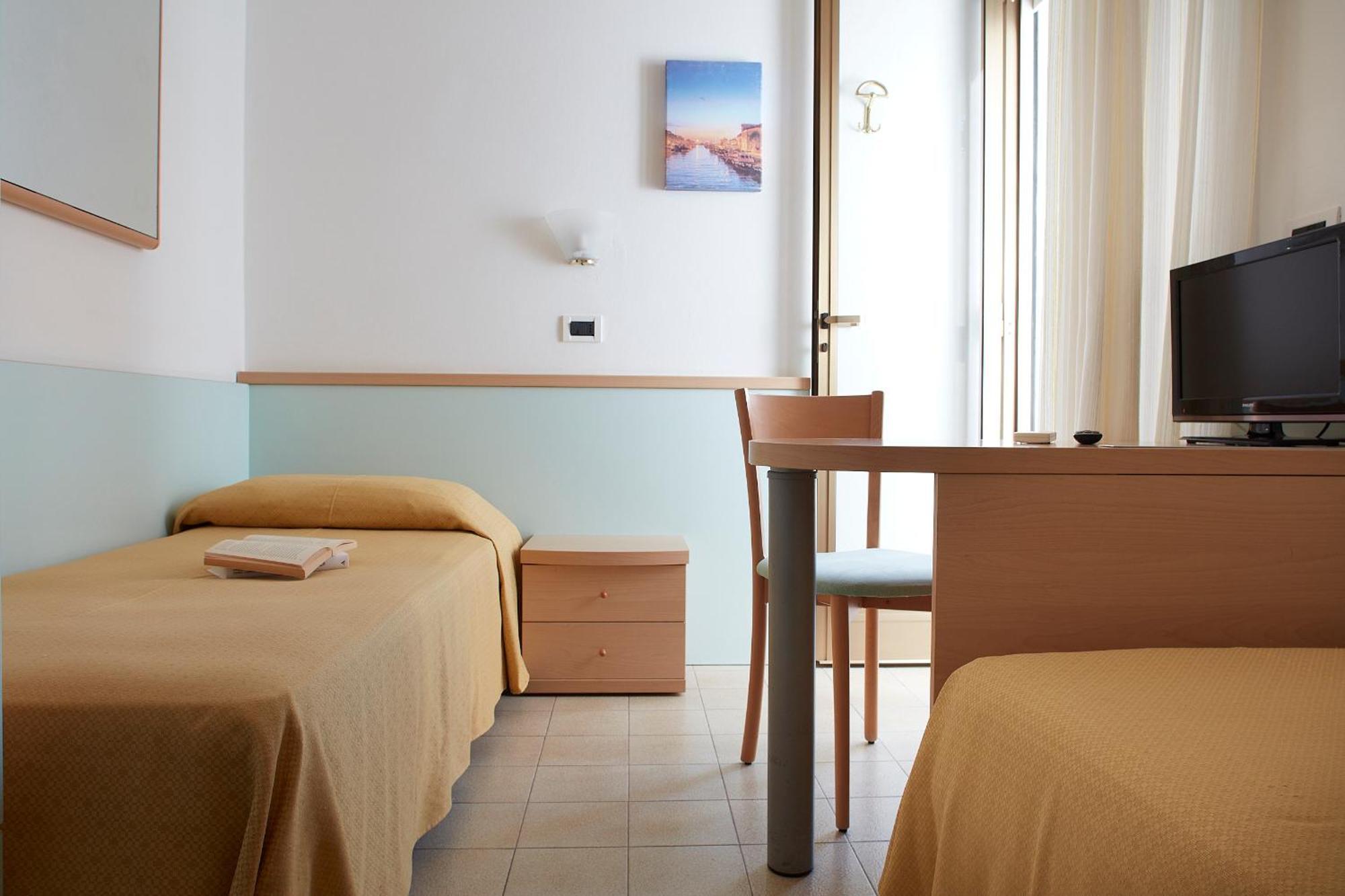 Hotel Pelikan Lignano Sabbiadoro Exterior foto
