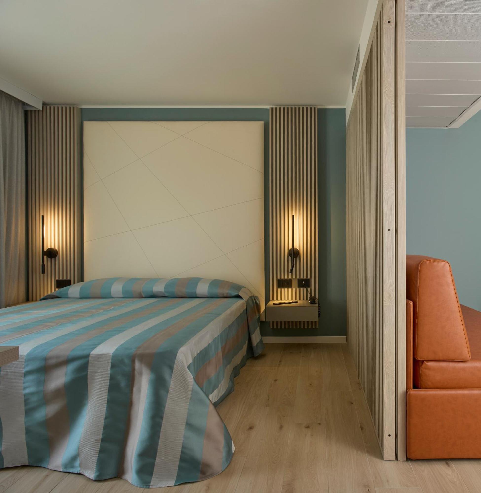 Hotel Pelikan Lignano Sabbiadoro Exterior foto
